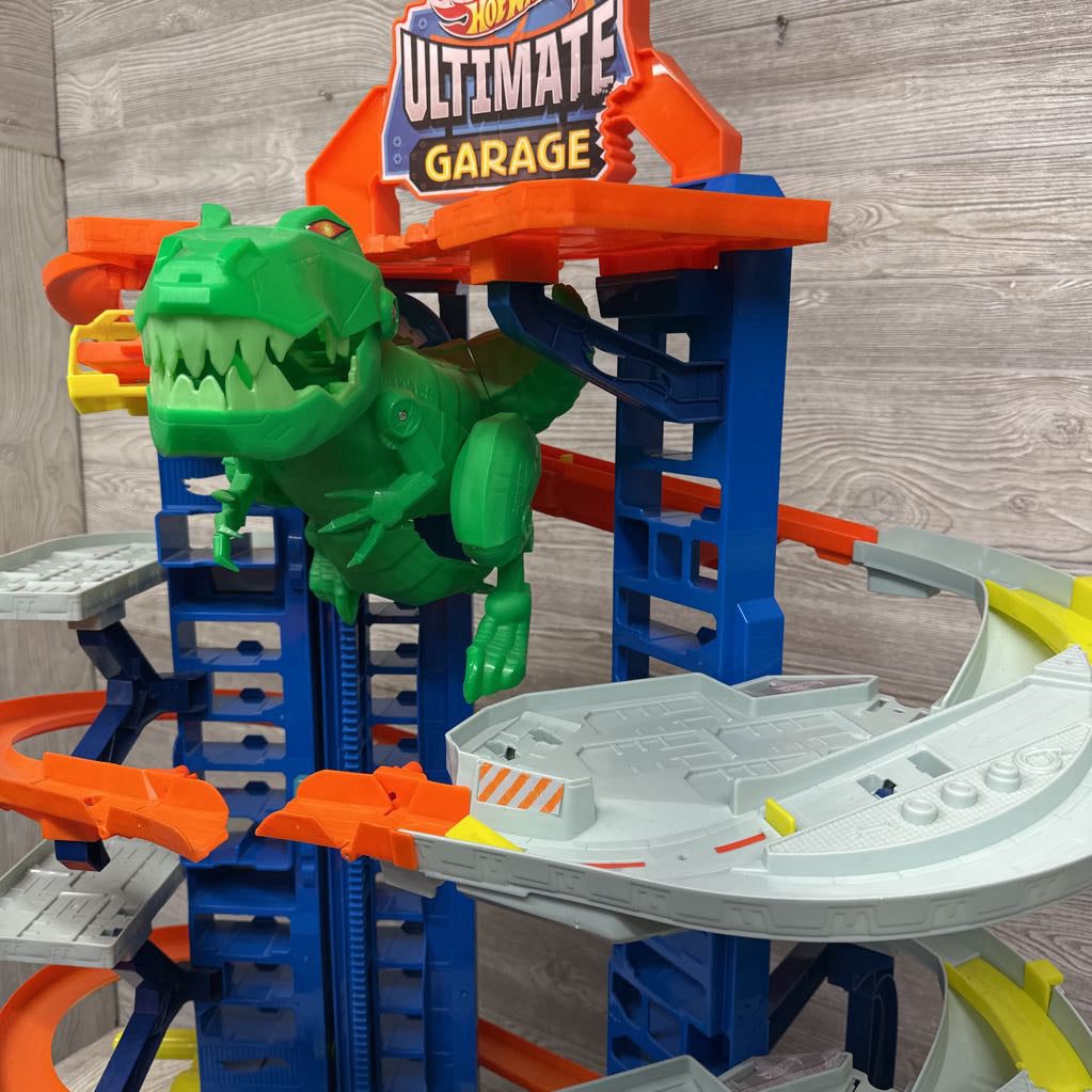 Ultimate Garage W/ T Rex Dinosaur