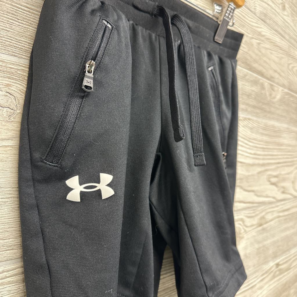 Pennant Shorts 8