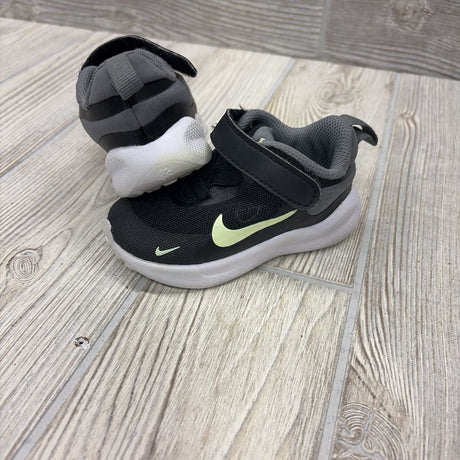 Revolution Velcro Sneakers 4C