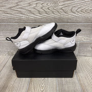 NEW Max Aura Velcro Sneakers 8C