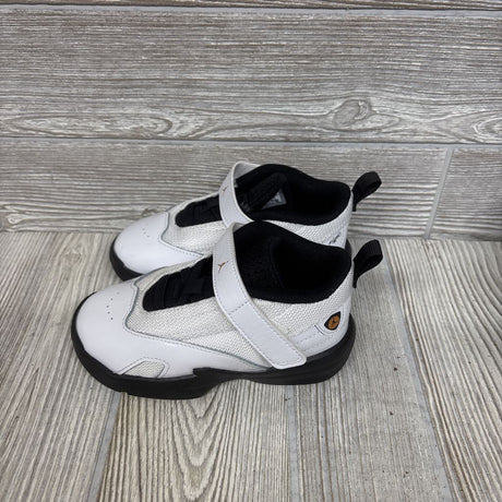 NEW Max Aura Velcro Sneakers 8C