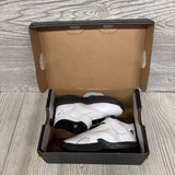 NEW Max Aura Velcro Sneakers 8C