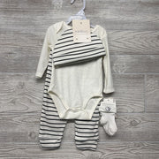 NEW LS Bodysuit, Hat, Socks & Pants Stripes 3-6M