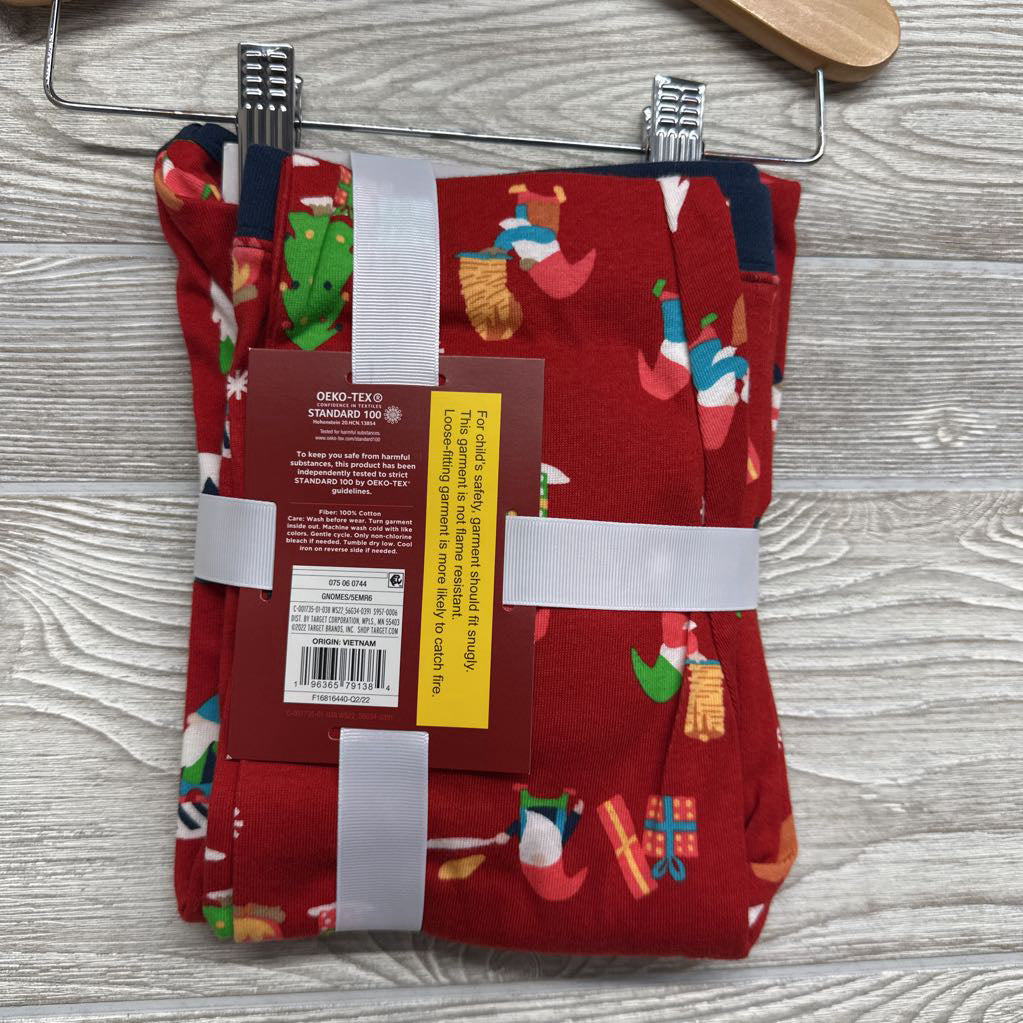NEW 2 Pc Pj Gnomes 12