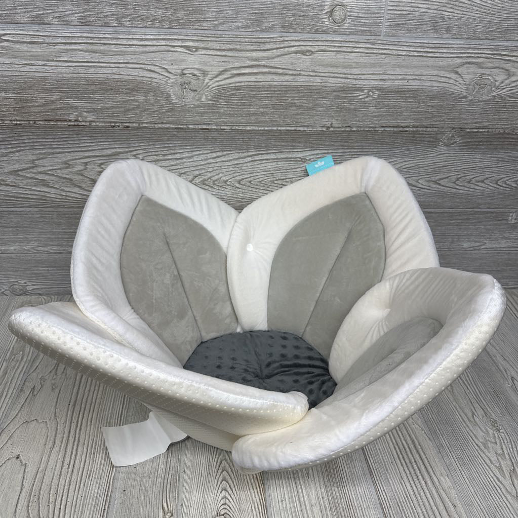 Blooming Bath Lotus