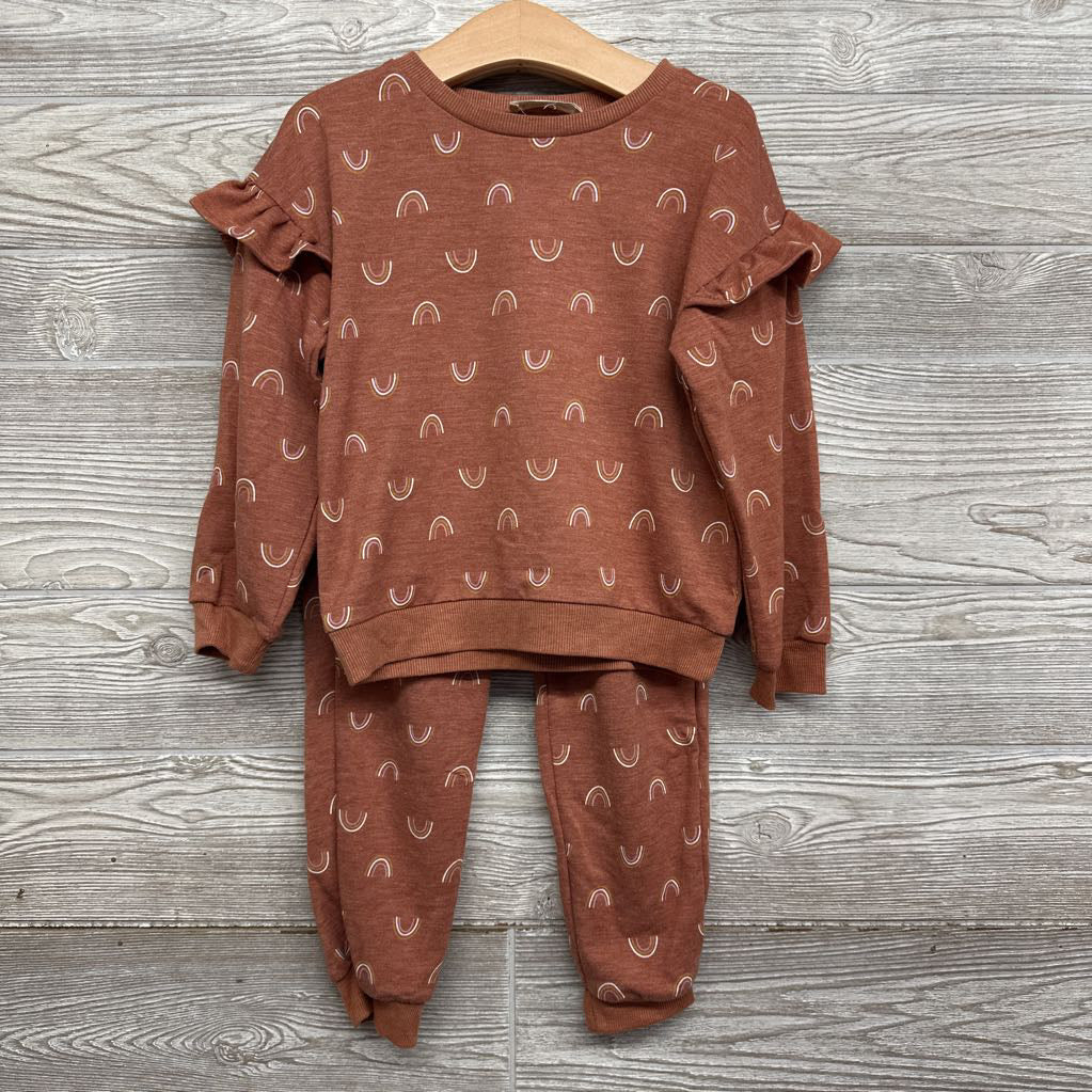 Crewneck Ruffles & Rainbows & Sweatpants 4