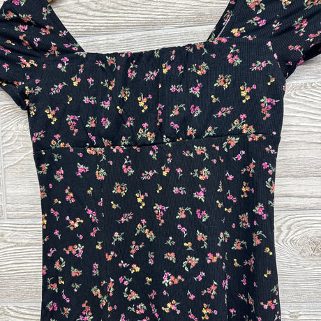 Ribbed Dress Flowers